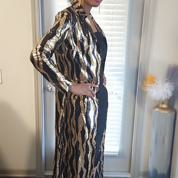 Black & Gold Zebra Sequins Extra Long Jacket - Picture 2 of 4